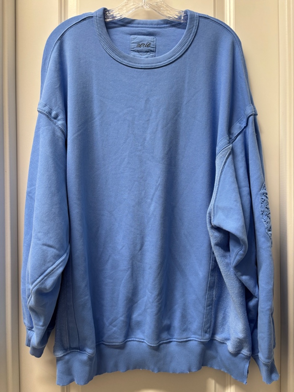aerie Women’s Sky Blue Crewneck Sweatshirt- Size Large